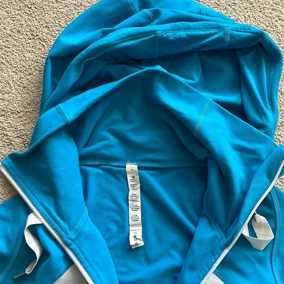Lululemon hooded in stride jacket size 8 - Picture 5 of 5